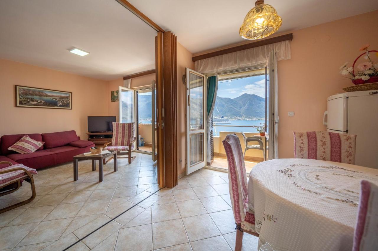 Seaside Serenity: 2-Bedroom Apartment With Boka Bay View Kotor Ngoại thất bức ảnh