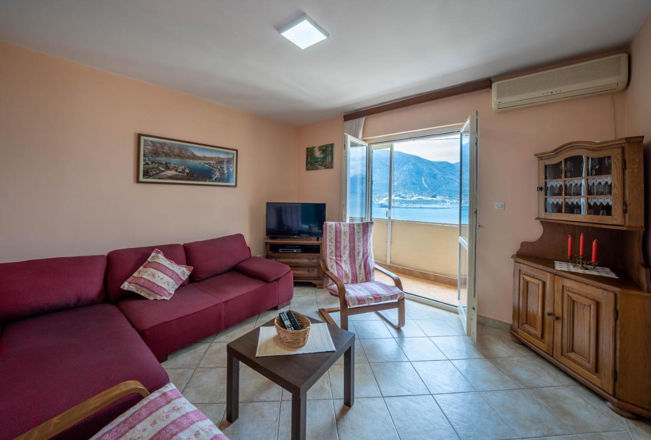Seaside Serenity: 2-Bedroom Apartment With Boka Bay View Kotor Ngoại thất bức ảnh