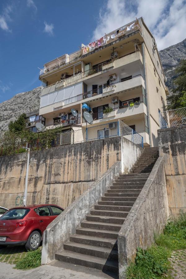 Seaside Serenity: 2-Bedroom Apartment With Boka Bay View Kotor Ngoại thất bức ảnh