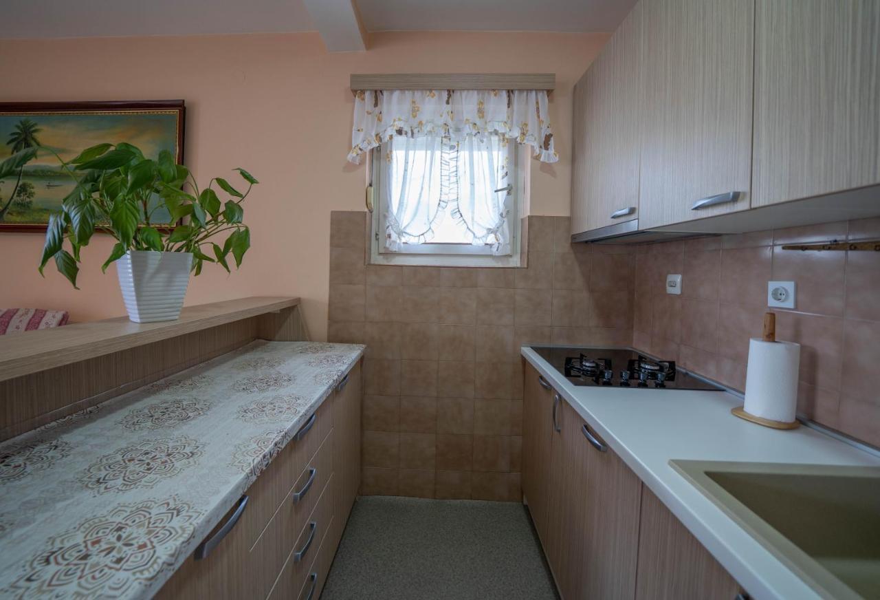 Seaside Serenity: 2-Bedroom Apartment With Boka Bay View Kotor Ngoại thất bức ảnh